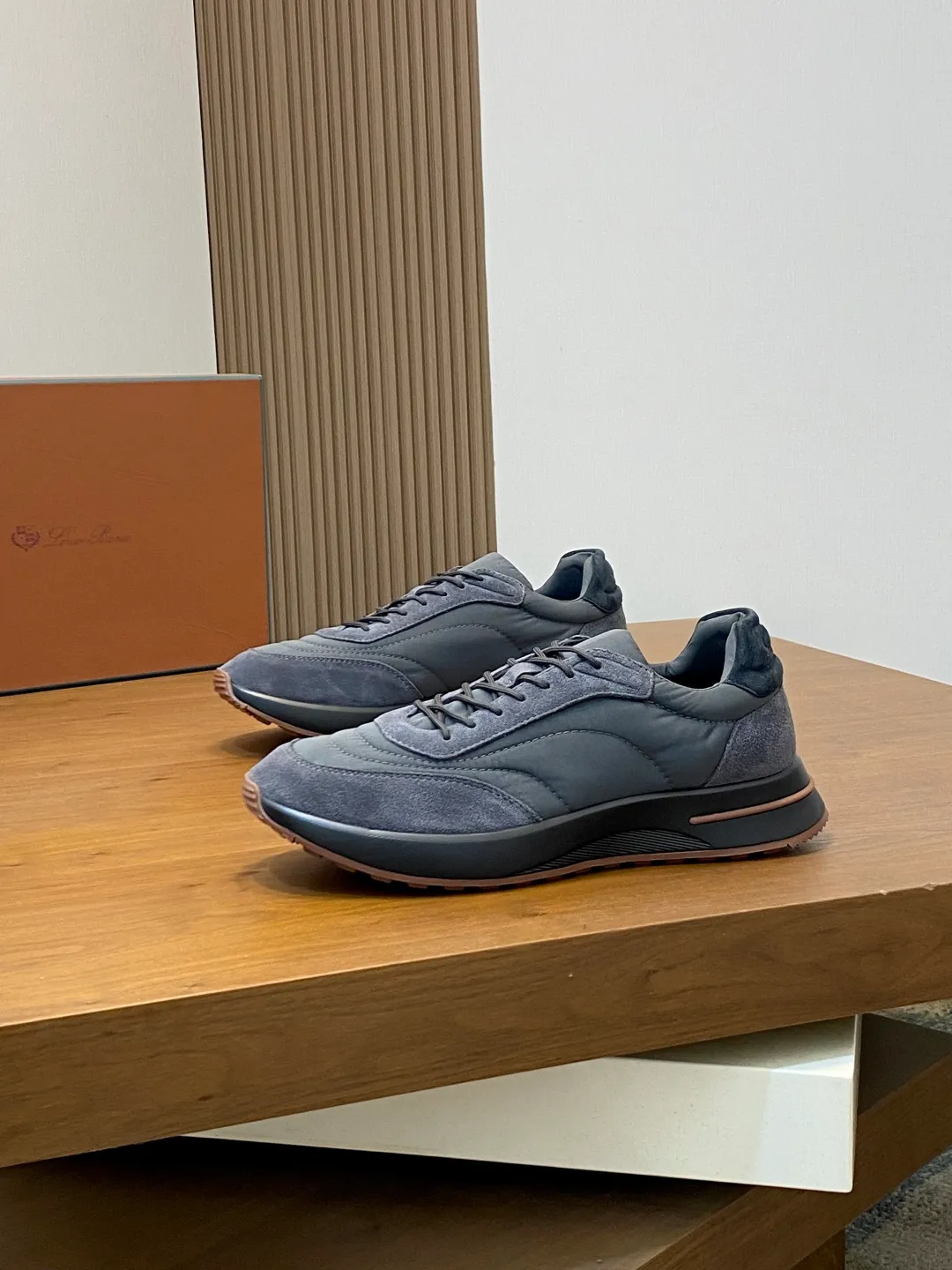💰740 Loro Piana - Classic casual shoes, men's lace-up casual shoes and sneakers, high-quality lightweight and comfortable fabrics, suitable for outdoor leisure, the color scheme is young and energetic, and it looks great with sportswear or casual suits! Code number: 39-44 (38, 45, 46, can be customized